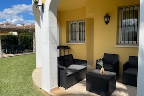 House, Smoking | 3 bedrooms - Ch103 in Oliva With 3 Bedrooms and 2 Bathrooms (Oliva)