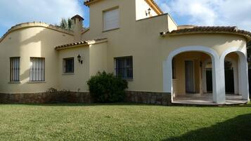 3 bedrooms