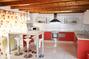 House - Ch4316 in Denia With 4 Bedrooms and 3 Bathrooms (Denia)