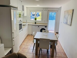 House, Smoking - Ap361 in Oliva With 2 Bedrooms and 1 Bathrooms (Oliva)