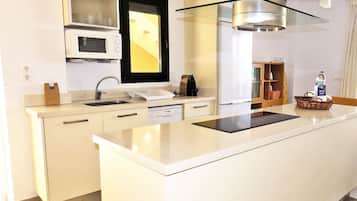 House, Smoking | 3 bedrooms