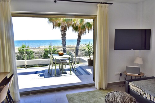 Dup3291 in Oliva With 3 Bedrooms and 2 Bathrooms