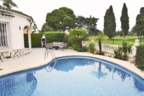 Ch1100 in Oliva With 2 Bedrooms and 2 Bathrooms