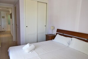 House - Ap3208 in Denia With 3 Bedrooms and 2 Bathrooms (Denia)
