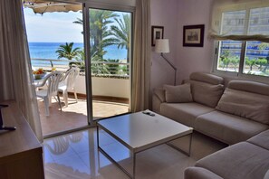 House - Ap3208 in Denia With 3 Bedrooms and 2 Bathrooms (Denia)