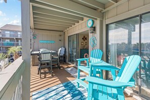 Outdoor dining - First-Floor 2BR Beach Condo | 2 King Beds | Shore Drive Gem (Myrtle Beach)