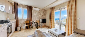 Apartman ZIS 4L