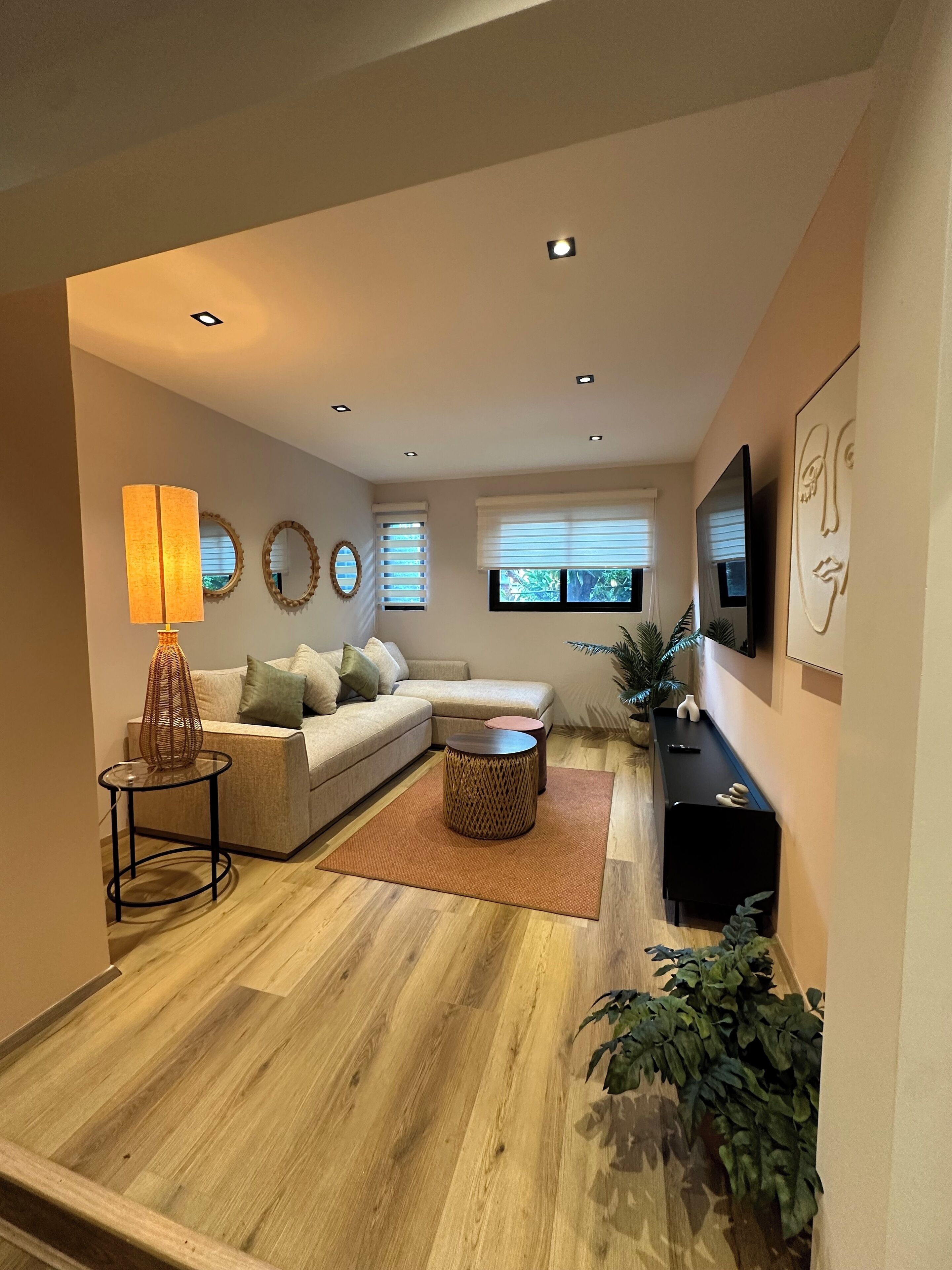 Wabi-Sabi · 2BR · Cocina · Estilo Moderno | Wohnbereich