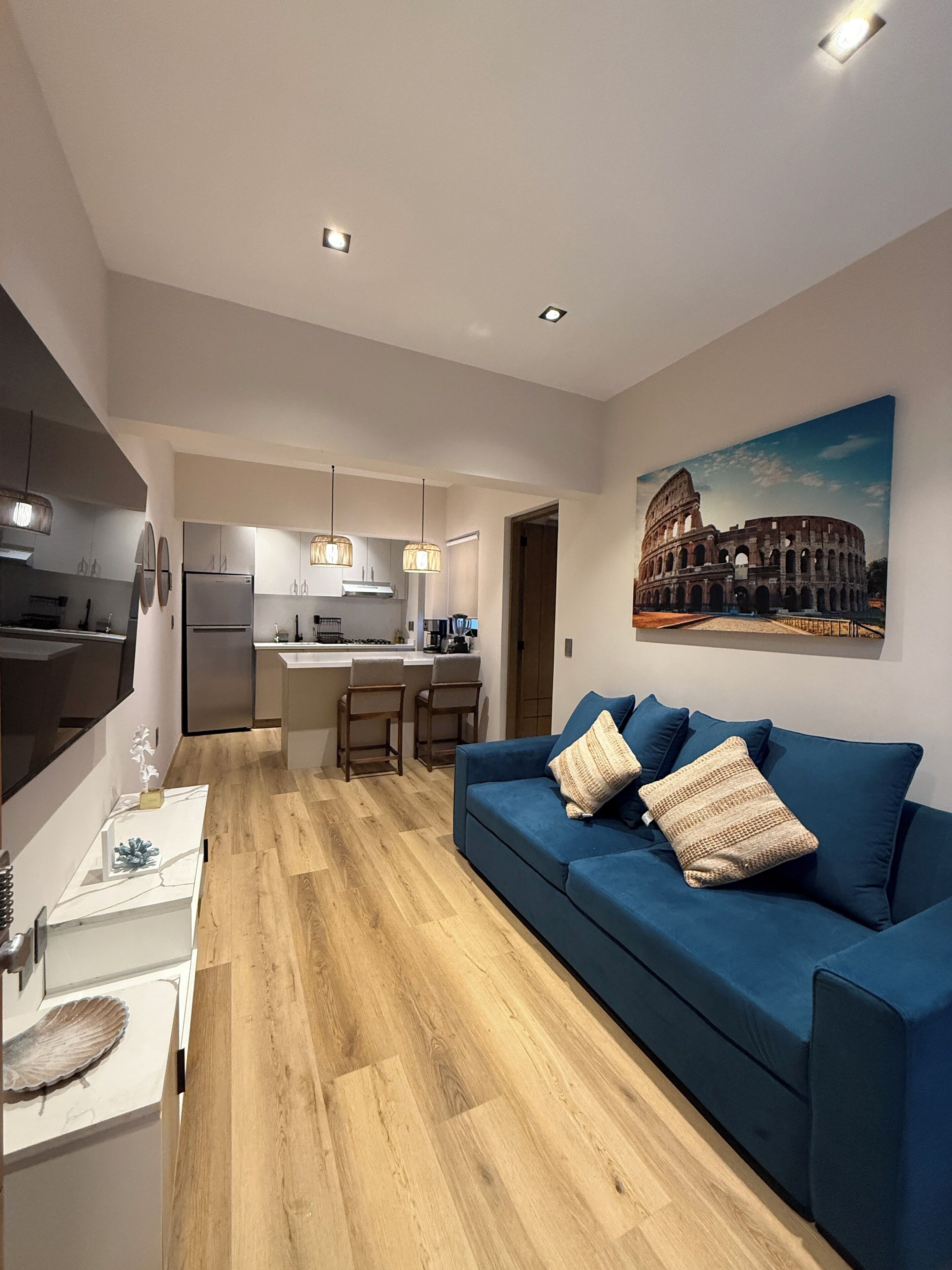 Individuelt dekorert, individuelt innredet og strykejern/-brett