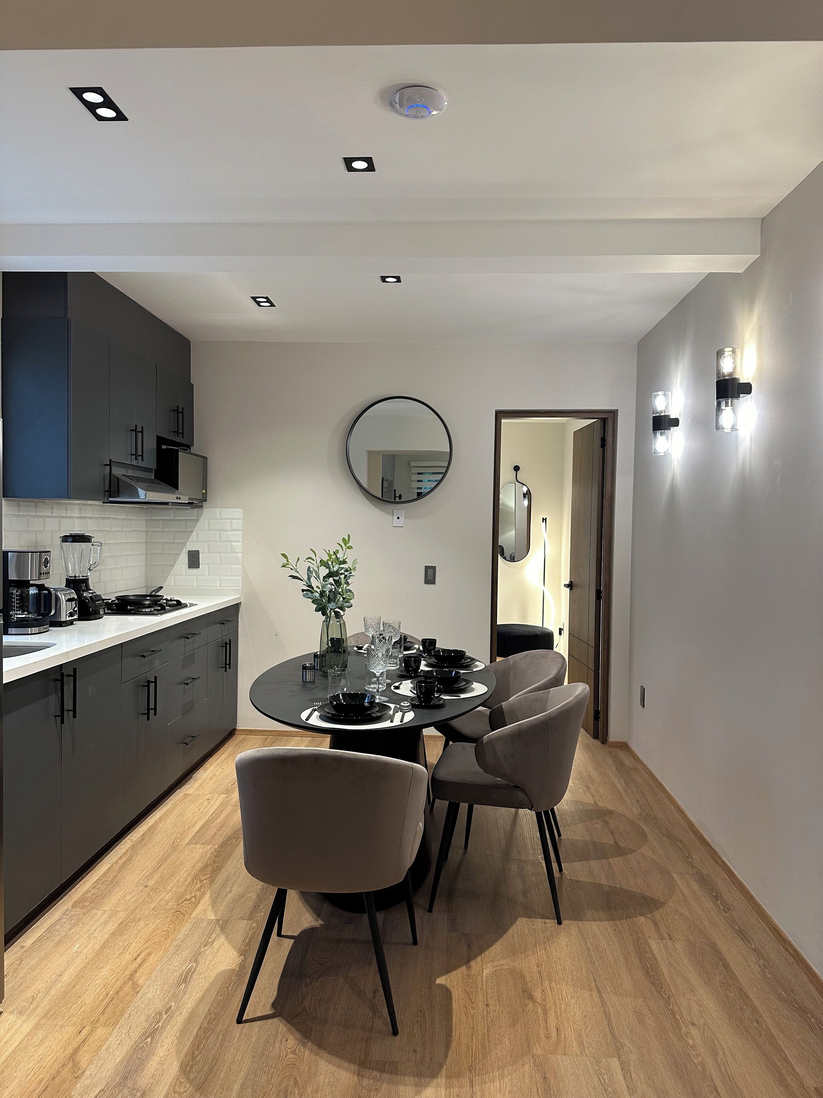 Leilighet – exclusive, 2 soverom, byutsikt | Individuelt dekorert, individuelt innredet og strykejern/-brett