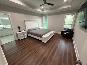 5 عدّة غرف نوم ومكواة/لوح كي وواي فاي مجانًا وملاءات أسرّة