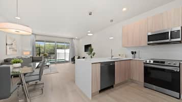 Microwave, oven, stovetop, dishwasher