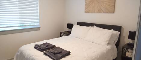 3 soverom, skrivebord, strykejern/-brett og wi-fi (inkludert)