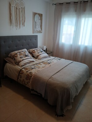 3 bedrooms, iron/ironing board, Internet, bed sheets - House Dénia Spain, 500m from the sea, 3 bedrooms, terrace, shared pool (Dénia)