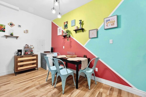 Summer Escape Near Lake Erie Cozy Modern 2BR