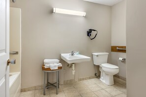 Vòi sen/bồn tắm kết hợp, đồ dùng nhà tắm miễn phí, máy sấy tóc 