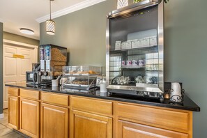 Desayuno continental incluido todos los días