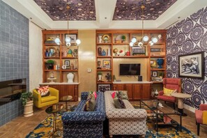 TV, offices - 2 Bedroom |Pool| Paul Brown Stadium (Cincinnati)