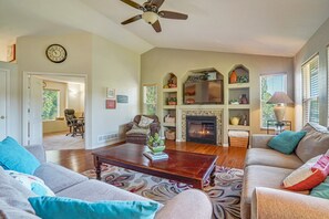 House (5 Bedrooms) | Interior - 120 Winding Meadow (Monument)