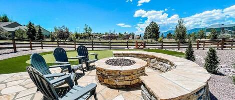 House (4 Bedrooms) | Front of property