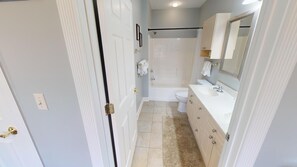 Interior - Magnolia Pointe Luster Leaf 4898-103 (Myrtle Beach)