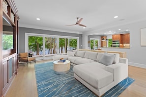 Interior - Grand Bay (Mooresville)