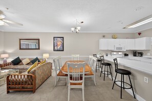 Interior - Magnolia North 4823-104 (Myrtle Beach)