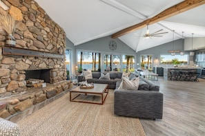 Interior - Lake Norman Playaway (Mooresville)