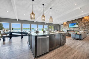 Interior - Lake Norman Breakaway (Mooresville)