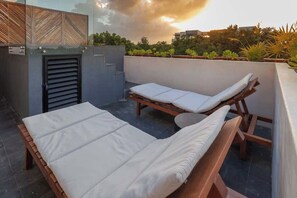 Terrace/patio - Aldea Zama: Exclusive luxury with private pool (Tulum)