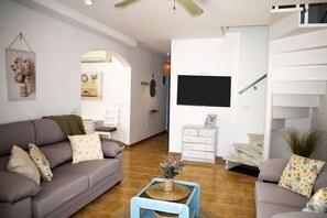 House - 04 Ch4400 in Denia With 4 Bedrooms and 4 Bathrooms (Denia)