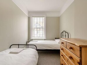 Apartment, 2 Bedrooms, Kitchen, Beachside | Iron/ironing board, free WiFi - Two-Bed Apartment Next To The Sea (Cromer)