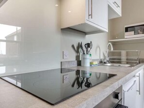 Private kitchen - Two-Bed Apartment Next To The Sea (Cromer)