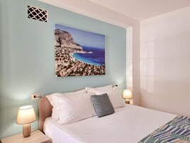 Standard Apartment | Iron/ironing board