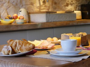 Breakfast meal - Villa San Liberale - Wellness in Feltre, between the Dolomites and the Prosecco Hills (Feltre)