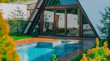 Bungalow Deluxe | Piscina | 2 piscinas al aire libre