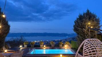 Business Quadruple Room | Free WiFi