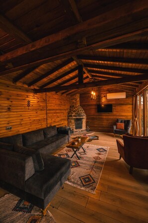 Business Quadruple Room | Free WiFi - Sapanca MFA Suit Bungalow (Sapanca)