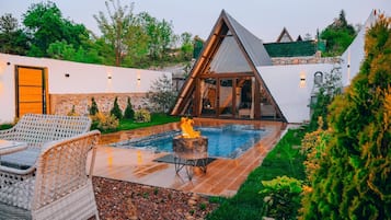 Bungalow – deluxe | Basseng | 2 utendørsbassenger