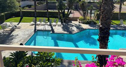 Cozy 1-bedroom condo in serene Palm Springs with AC