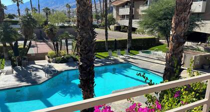 Cozy 1-bedroom condo in serene Palm Springs with AC