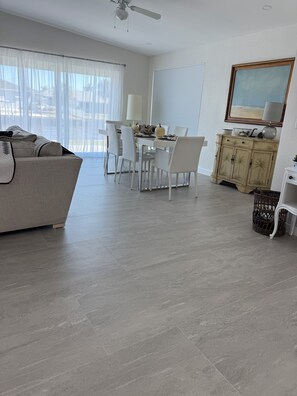 Smart TV, DVD player - Port Charlotte 3-2 waterfront home with dock and river view (Port Charlotte)