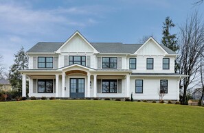 Exterior - Spacious 6-bedroom house in amazing Downtown Westfield NJ (Westfield)