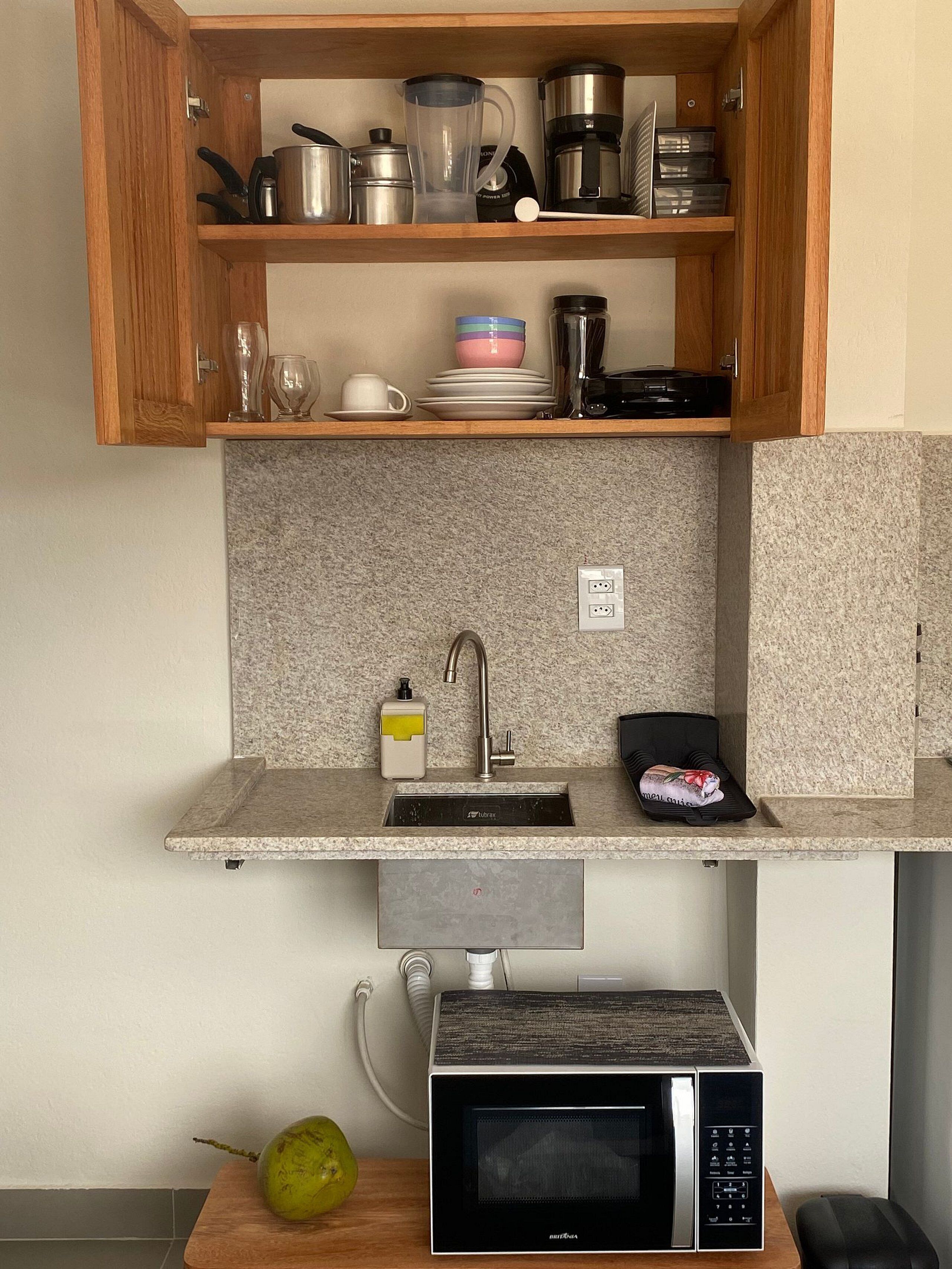 Apartment | Private kitchen | Mini-fridge, oven, cookware/dishes/utensils