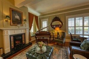 Lobby - The Allen House Bed & Brunch (Ridgefield)