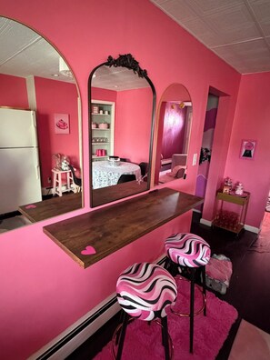 المنشأة من الداخل