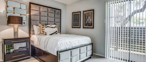 Iron/ironing board, WiFi, bed sheets, wheelchair access