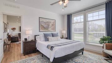 4 bedrooms, iron/ironing board, WiFi, bed sheets