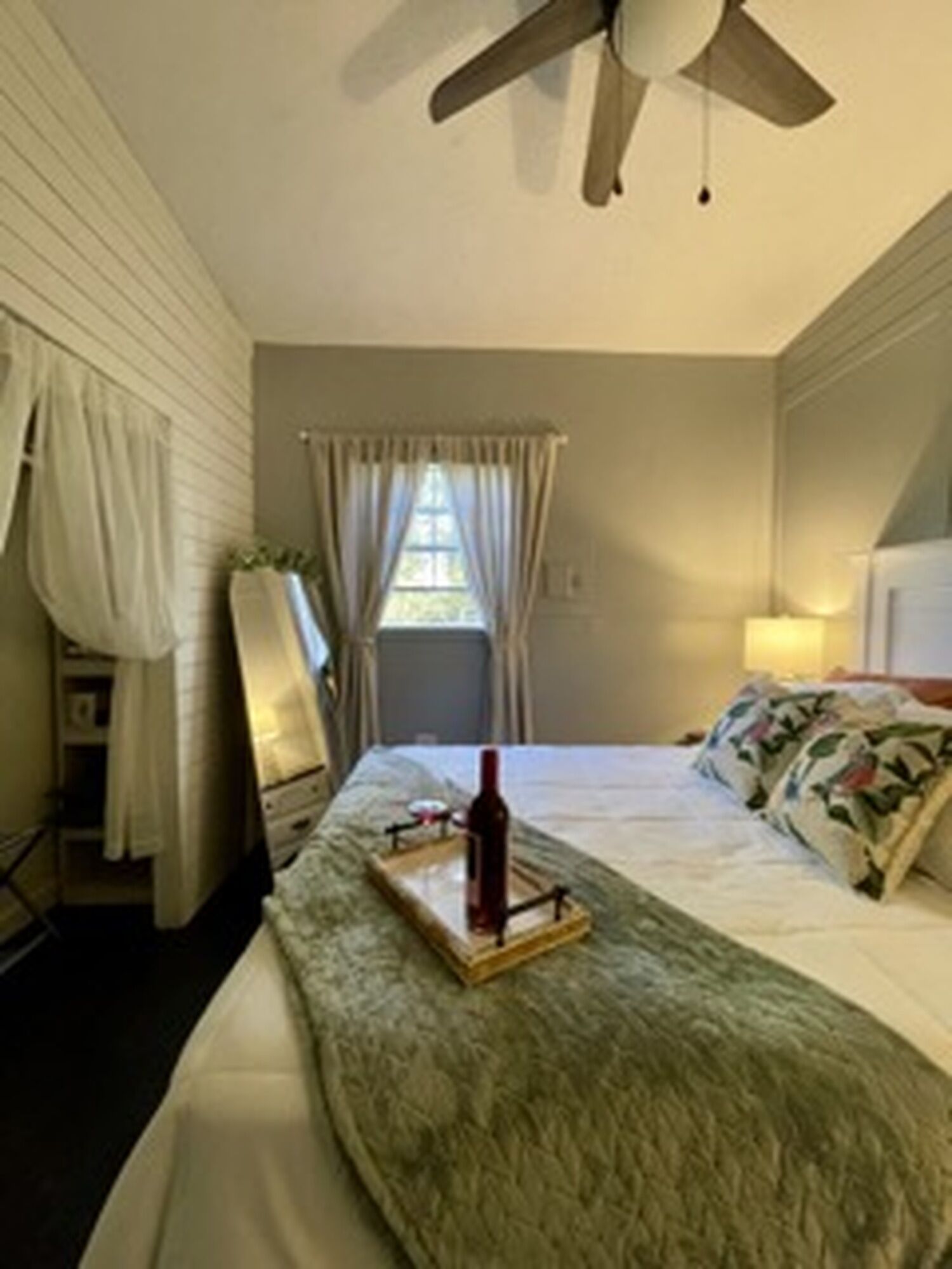 1 camera, ferro/asse da stiro, Wi-Fi, lenzuola