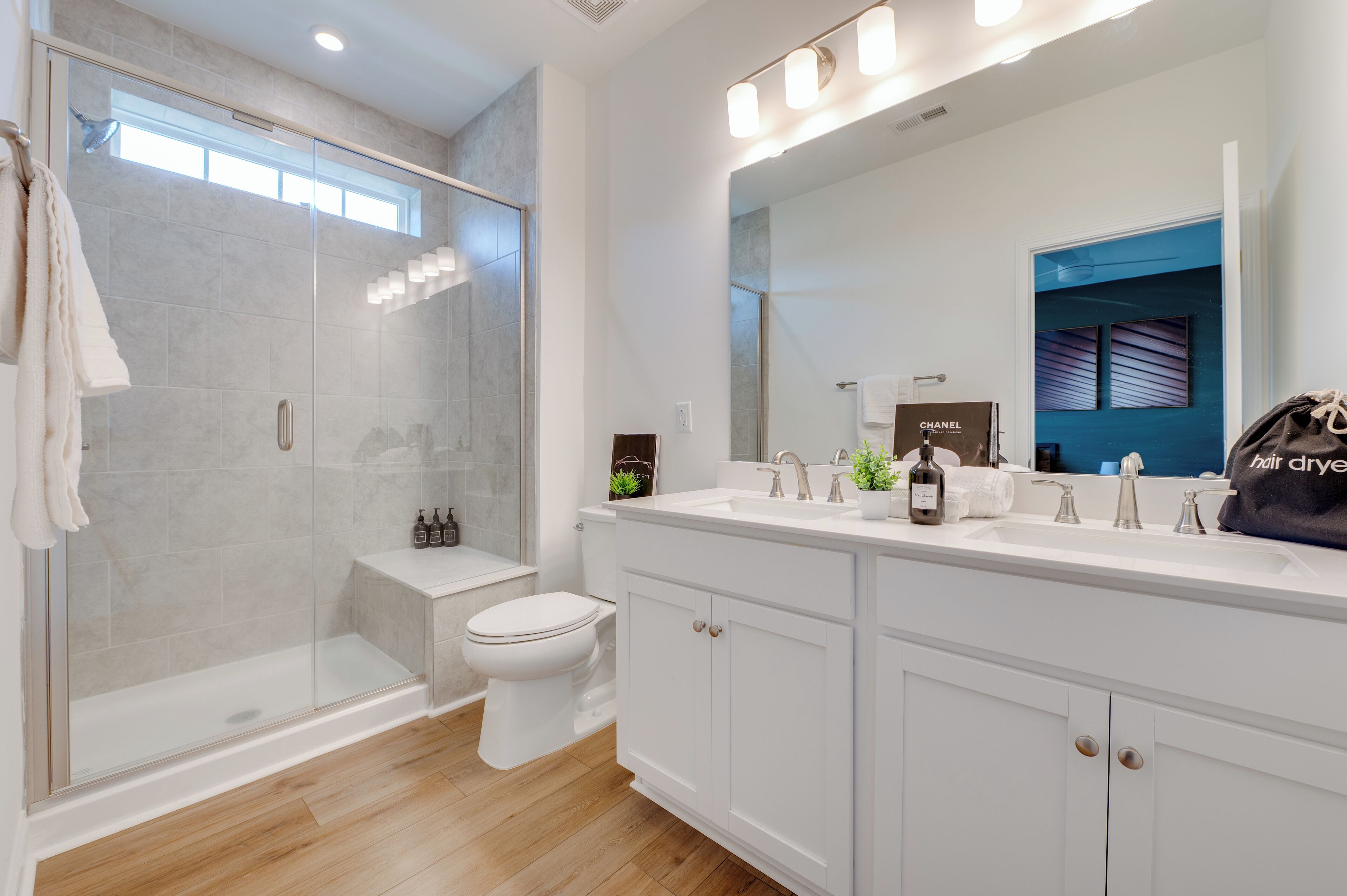 Townhome | Bathroom